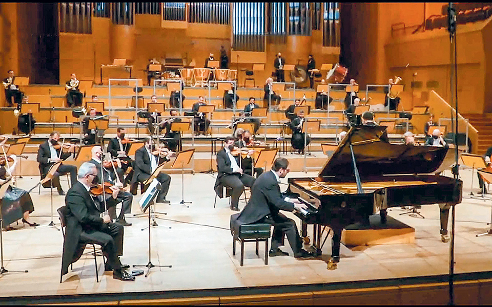 εξαιρετικός-γουβέλης-στο-συμφωνικό-κ-561405367