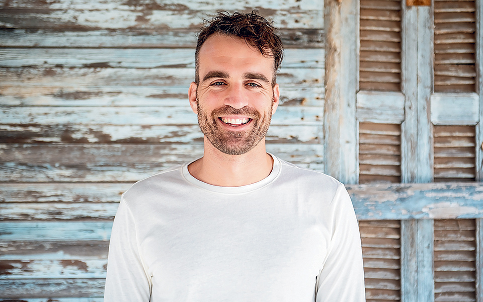 ενα-εικοσιτετράωρο-με-τον-ηθοποιό-και-561405472