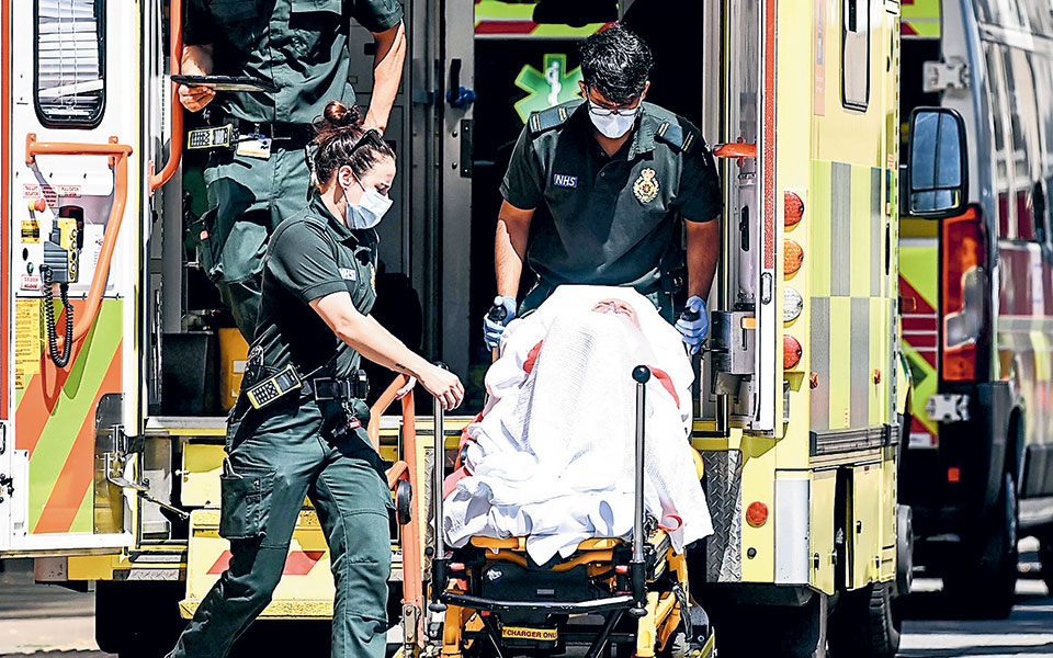 βρετανία-αναβολή-ελευθερίας-λόγω-ιν-561399559