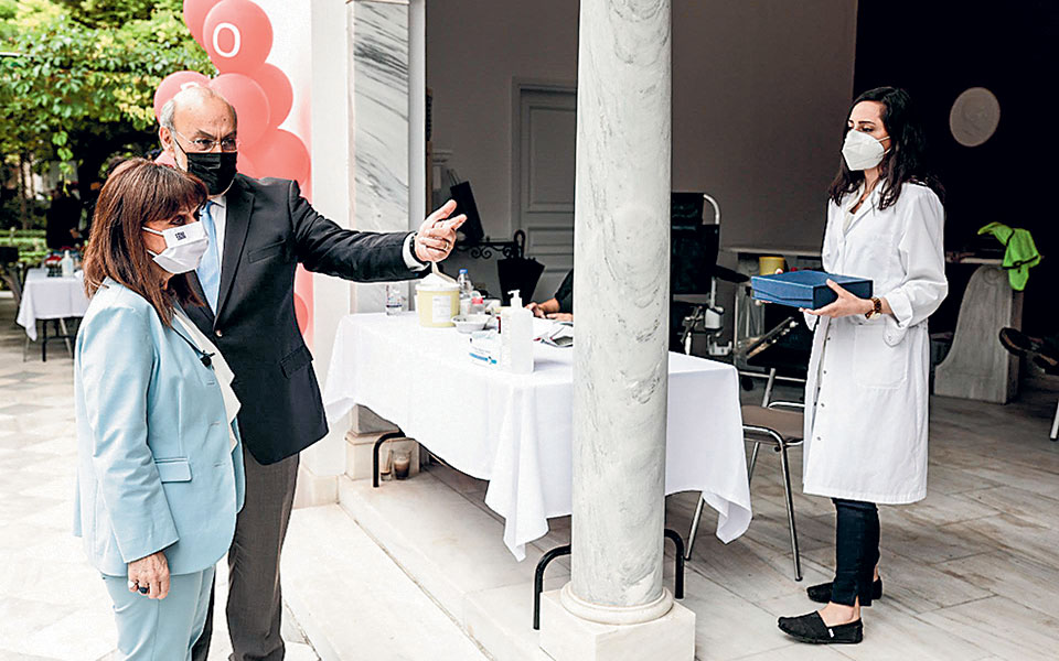 μια-ξεχωριστή-αιμοδοσία-έγινε-χθες-στ-561400189