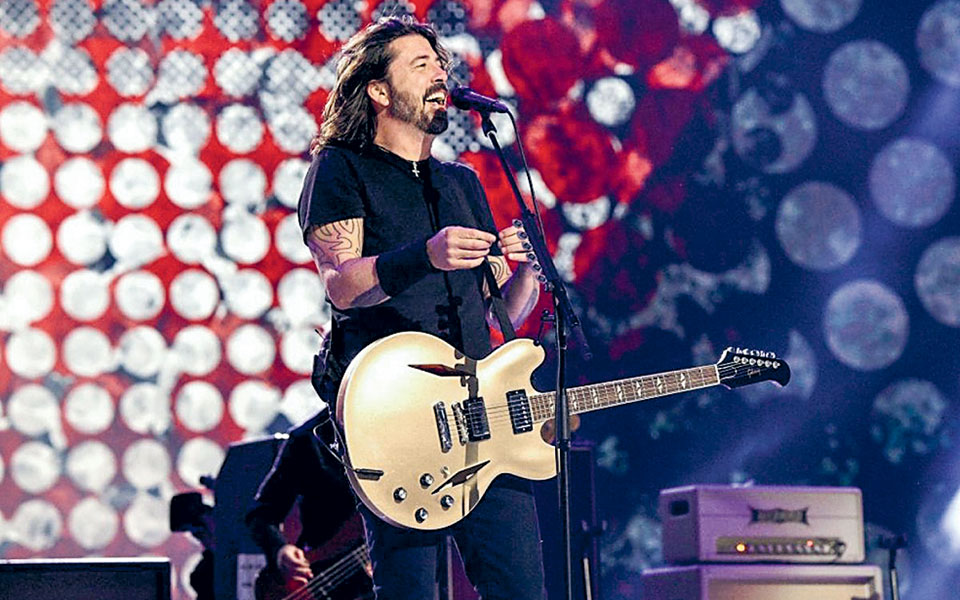 οι-foo-fighters-χωρίς-μάσκες-561399655