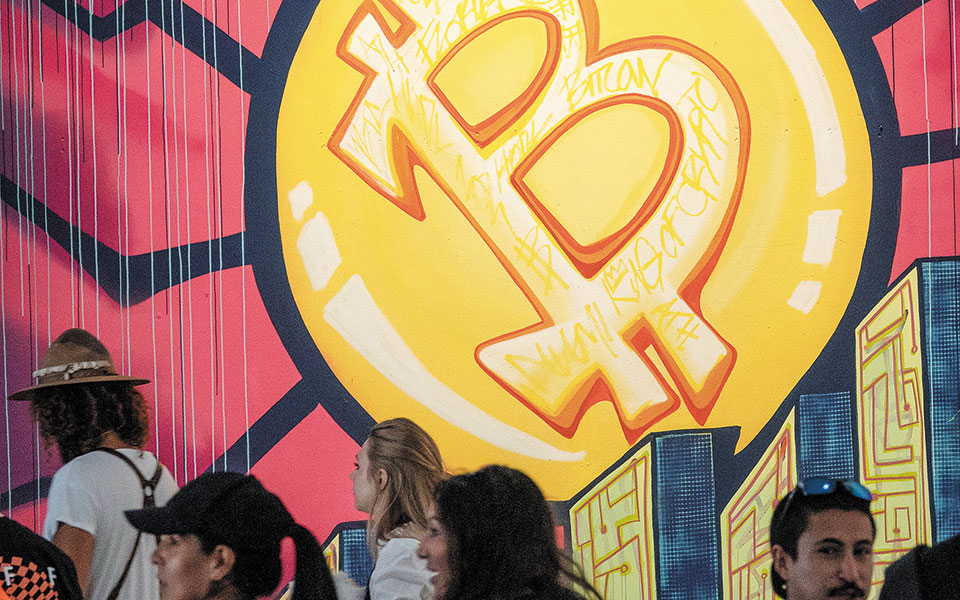 τα-hedge-funds-δίνουν-ψήφο-εμπιστοσύνης-στα-κρυ-561401350