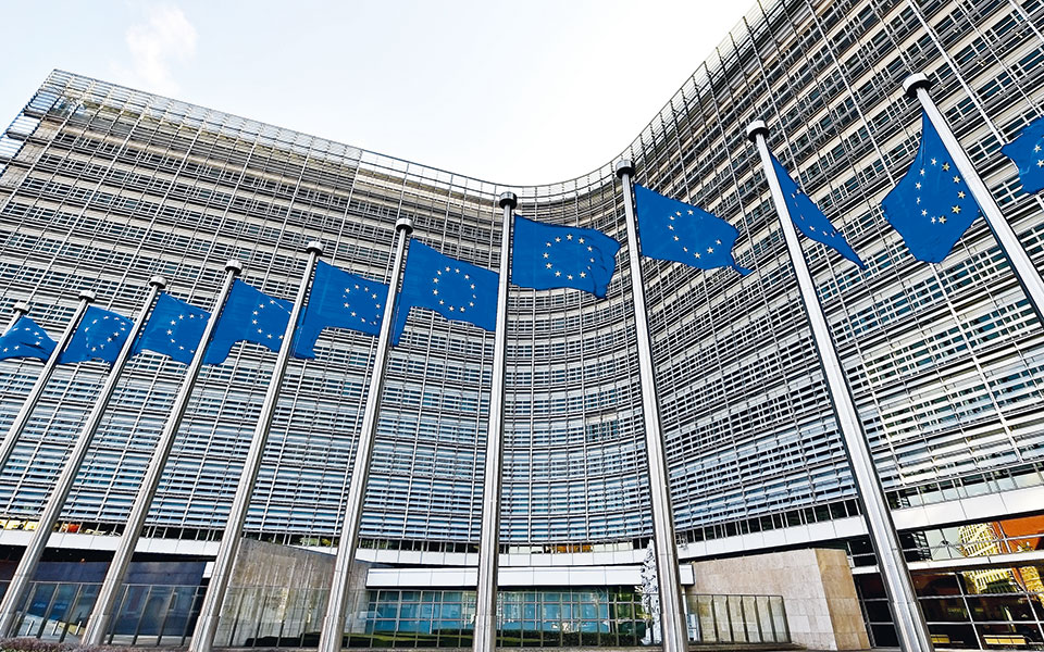 ευρωπαϊκό-10ετές-ομόλογο-άνω-των-142-δισ-οι-561400876