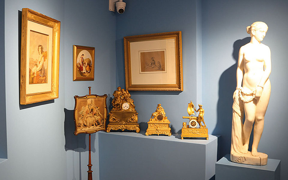 Η Βρετανίδα πρέσβειρα στην Αθήνα, Κέιτ Σμιθ, ξεναγήθηκε στο Μουσείο Φιλελληνισμού-3