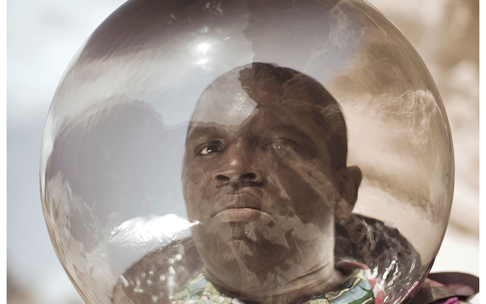 επικοινωνούμε-όλο-και-περισσότερο-μ-561401464