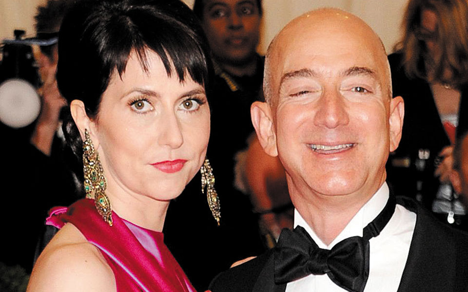 δωρεές-23-δισ-από-την-πρώην-κυρία-μπέζος-561402403