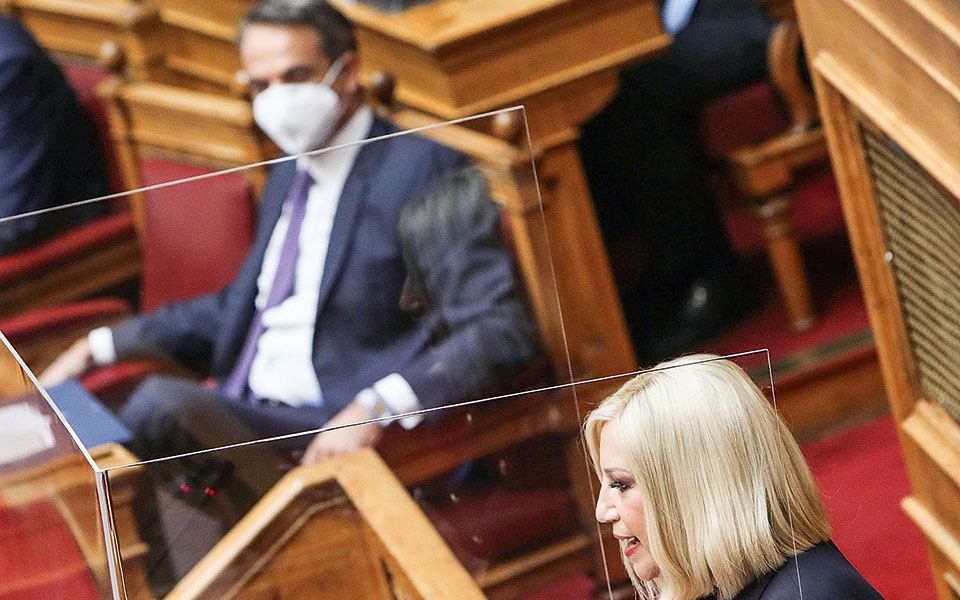 βουλή-υψηλοί-τόνοι-με-επίκεντρο-την-οι-561402259