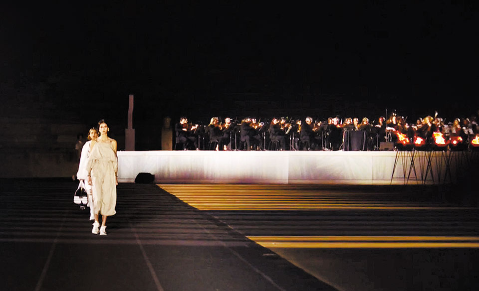 Επίδειξη Dior: Μόδα και πολιτισμός συναντήθηκαν στο Καλλιμάρμαρο-1