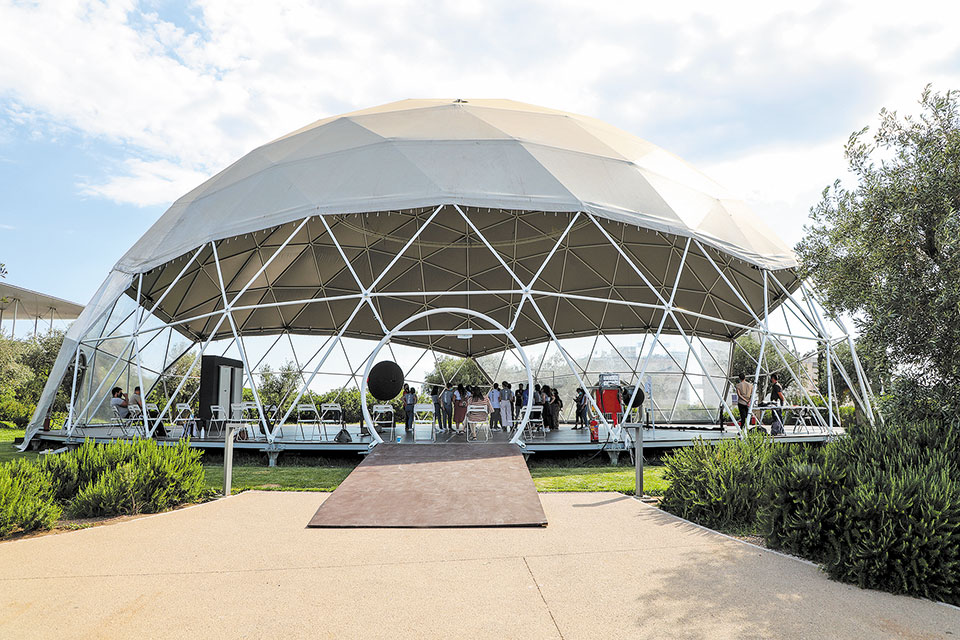 Γλυπτική με τον ήχο του σύμπαντος-1