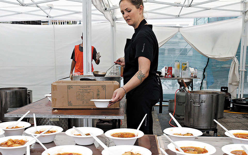 η-πανδημία-συρρίκνωσε-εκ-νέου-το-κατά-κ-561408109