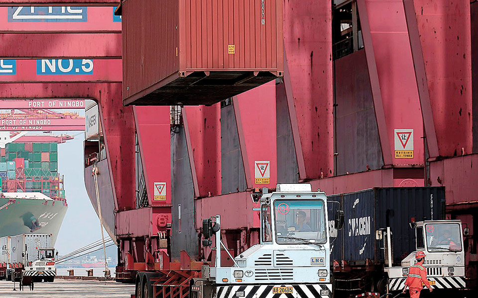 νέο-μποτιλιάρισμα-πλοίων-στη-νότια-561411034