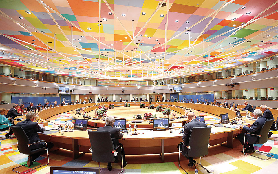 η-ε-ε-αντιμέτωπη-με-τη-βαριά-σκιά-της-με-561410845