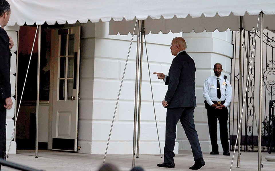 ηπα-κουρεμένο-πακέτο-υποδομών-από-μ-561412210