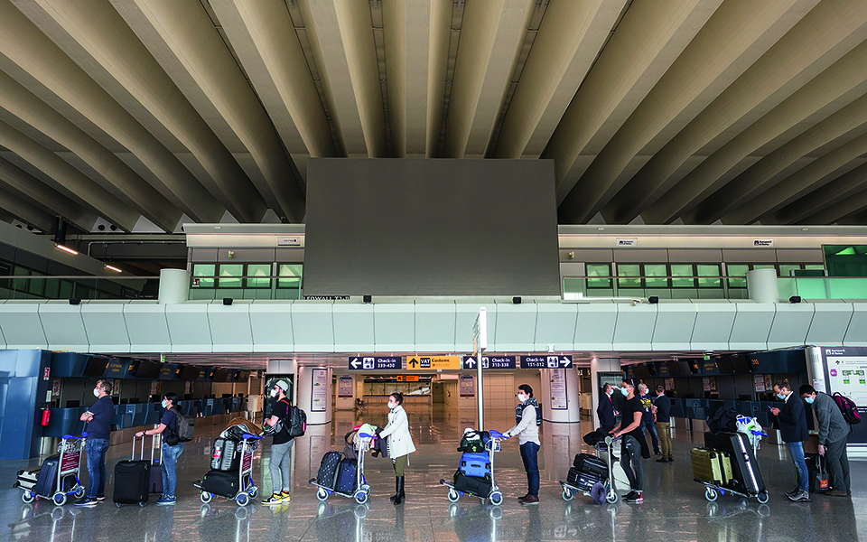 η-μετάλλαξη-δέλτα-απειλεί-το-άνοιγμ-561413032