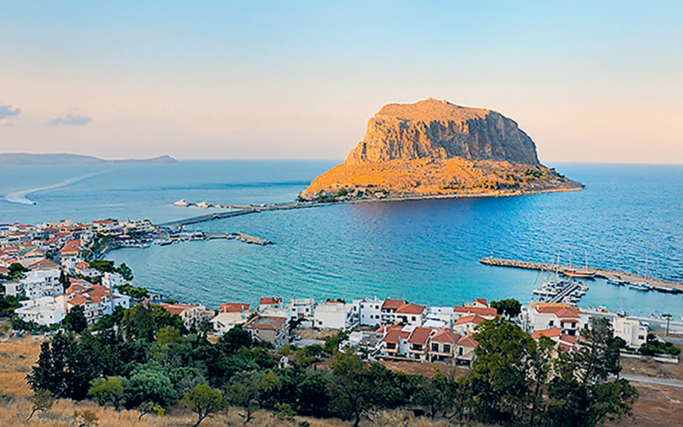 μονεμβασιά-χωρίς-πολεοδομικό-σχεδια-561414775