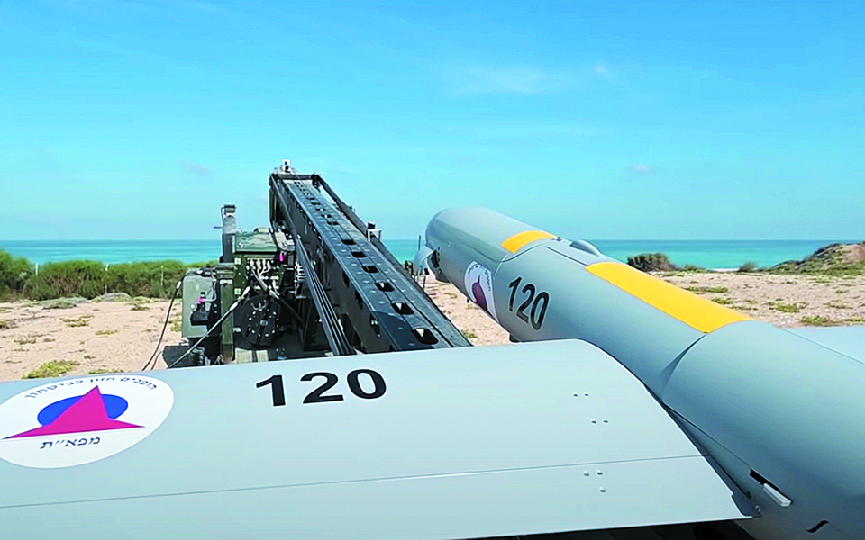 Διαβάστε στην «Καθημερινή της Κυριακής»-7