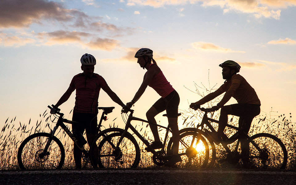 μάνη-με-ποδήλατο-είναι-αλλιώς-561395728