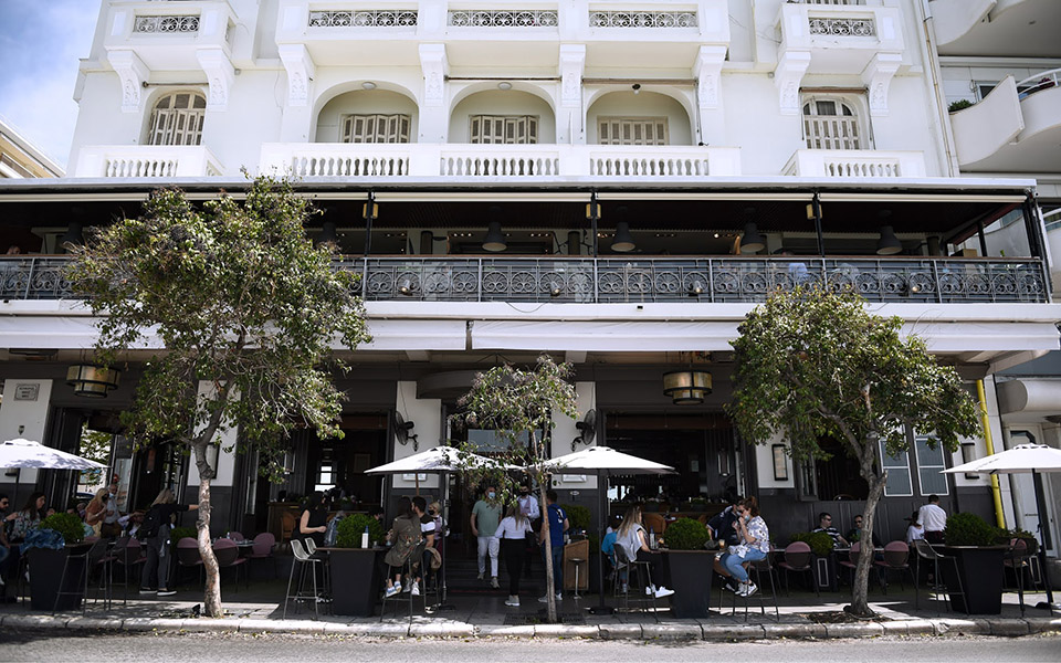 θεσσαλονίκη-μαζεύουν-τα-έξτρα-παρα-561395704