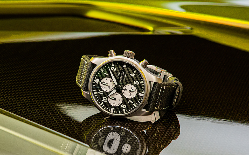 η-αβάσταχτη-ελαφρότητα-του-iwc-pilots-watch-chronograph-edition-amg-561386026