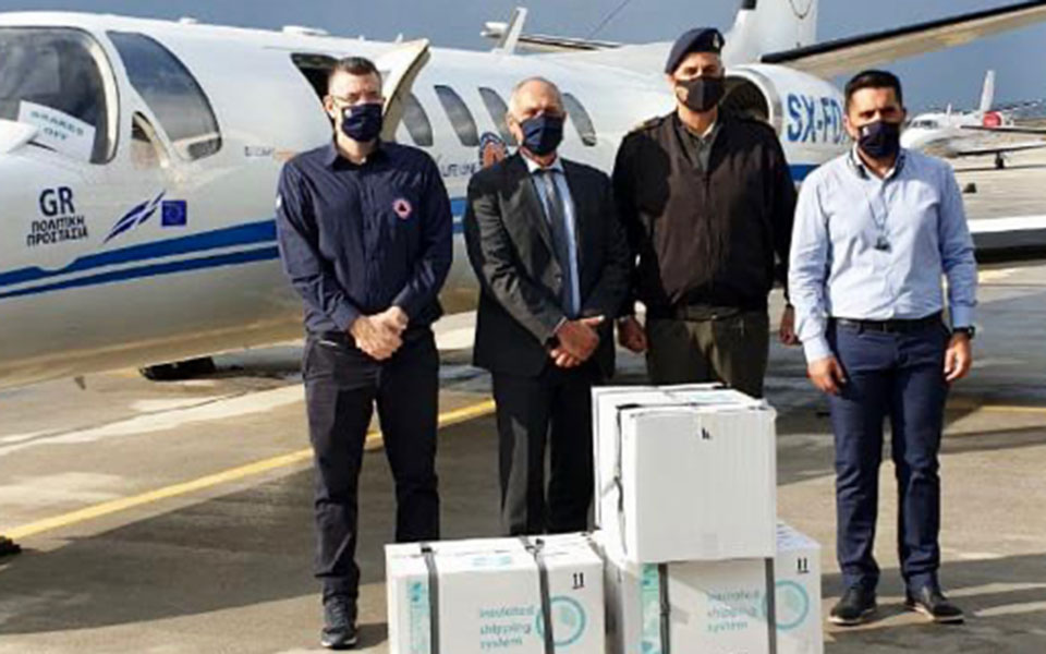 ελλάδα-δωρεά-20-000-εμβολίων-στην-αλβανία-561399538