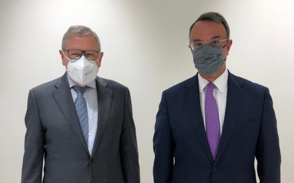 ρέγκλινγκ-η-ελληνική-οικονομία-μπορε-561401962