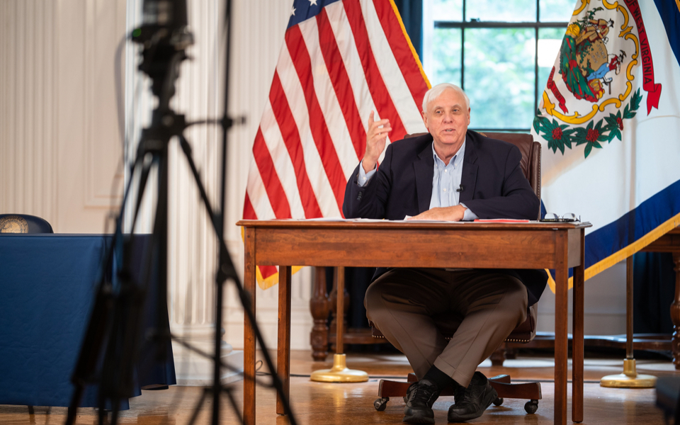 ηπα-πολιτεία-κληρώνει-όπλα-ως-κίνητ-561384841