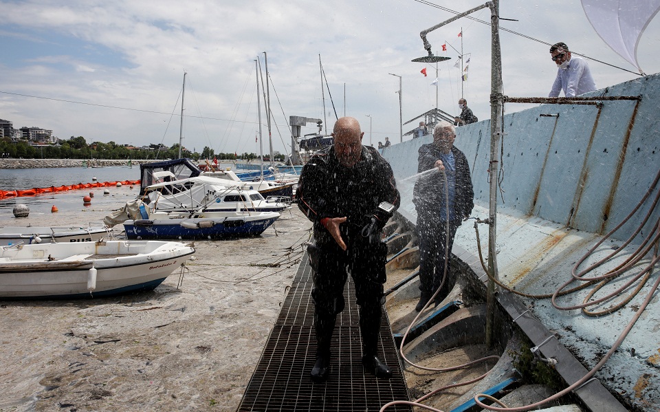 Θάλασσα Μαρμαρά: Μελετώντας από κοντά τη «θαλάσσια βλέννα» (εικόνες)-2