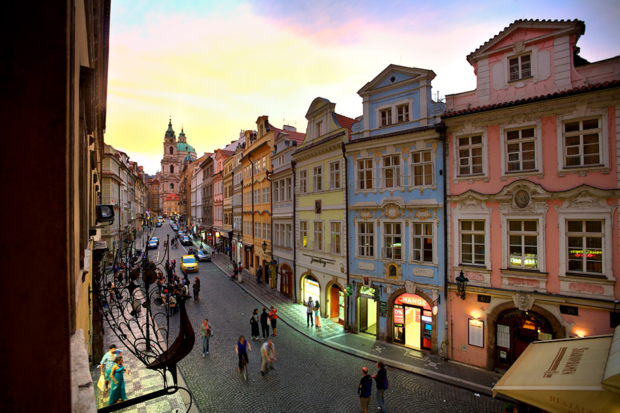 Eννιά ταξιδιώτες, εννιά ταξίδια ζωής-13