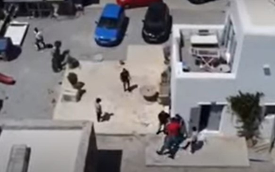 στον-ανακριτή-η-μαφία-της-μυκόνου-χο-561392533