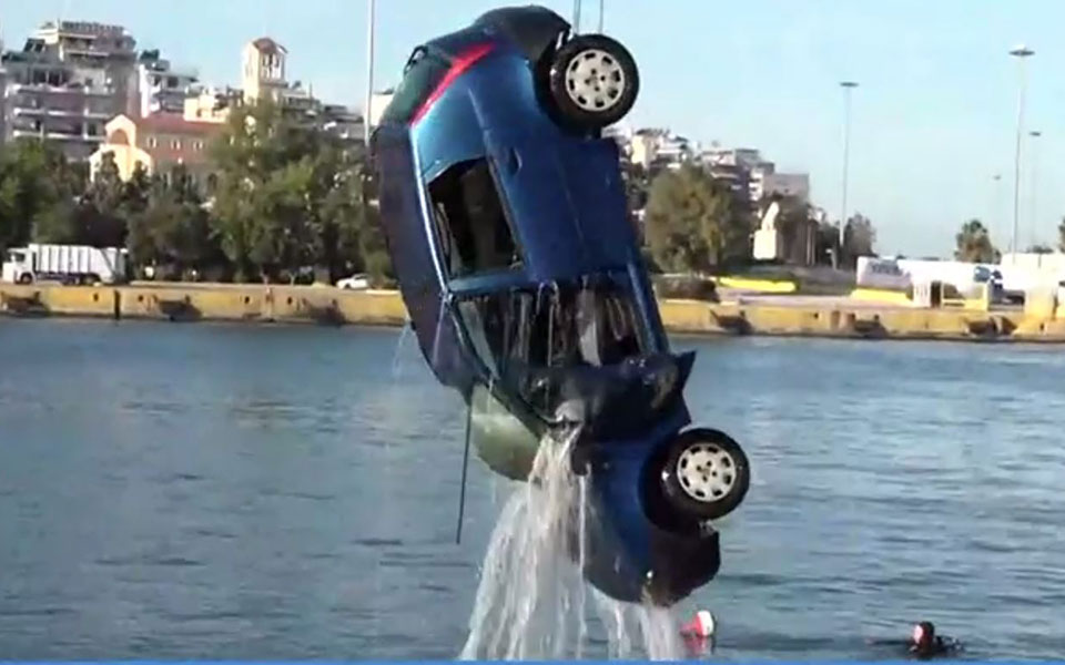 πειραιάς-το-λιμενικό-ερευνά-τα-αίτια-τ-561385024