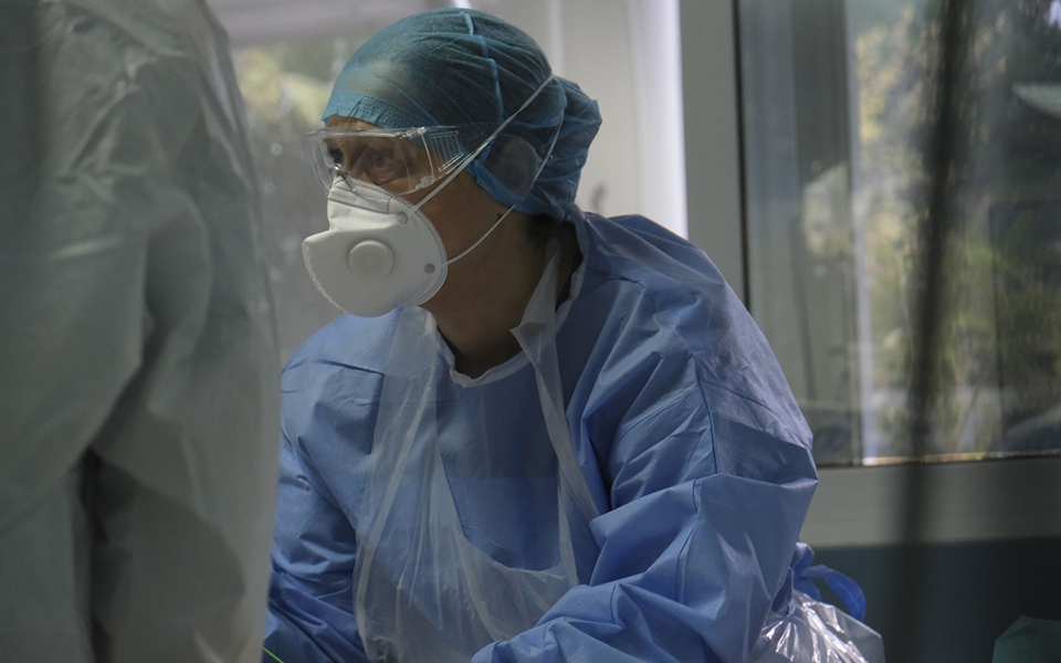 κορωνοϊός-605-νέα-κρούσματα-13-θάνατοι-204-δι-561415837