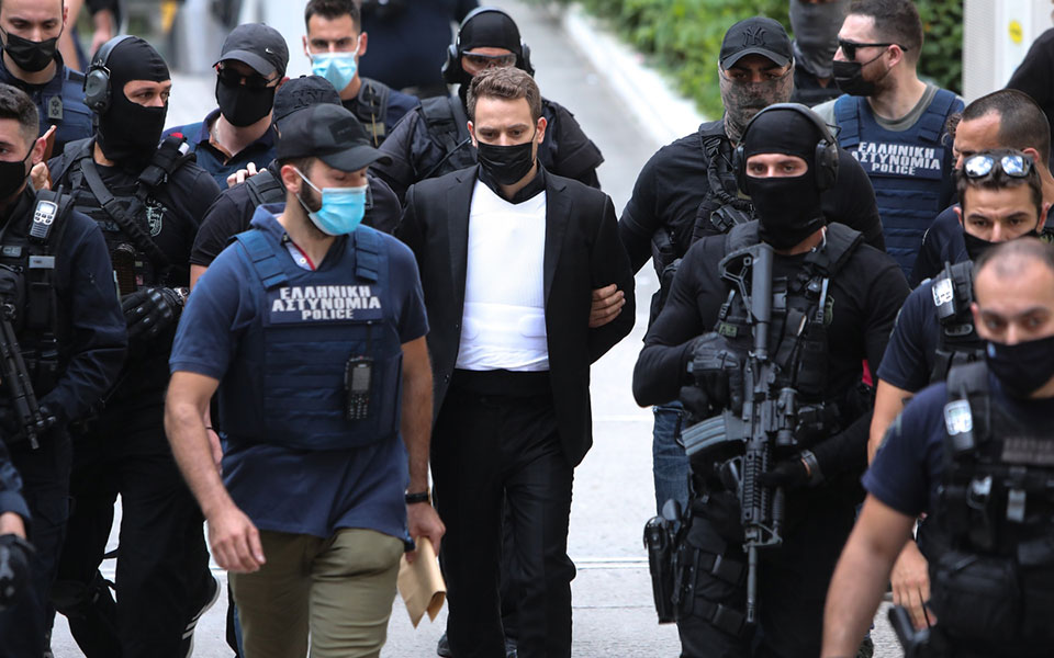 έγκλημα-στα-γλυκά-νερά-οι-ρίζες-της-ηθ-561405268