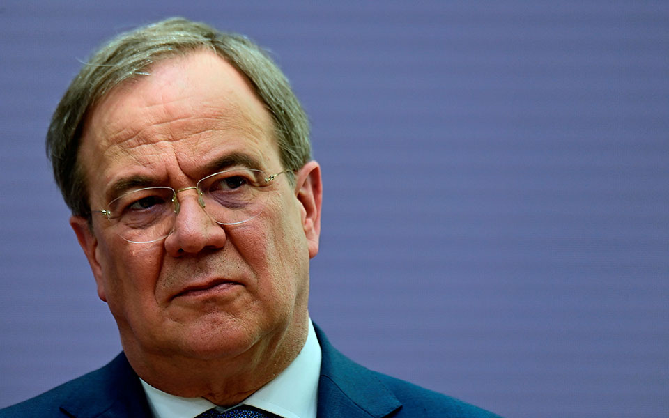 άρμιν-λάσετ-η-ανεξάρτητη-δημοσιογραφ-561399220