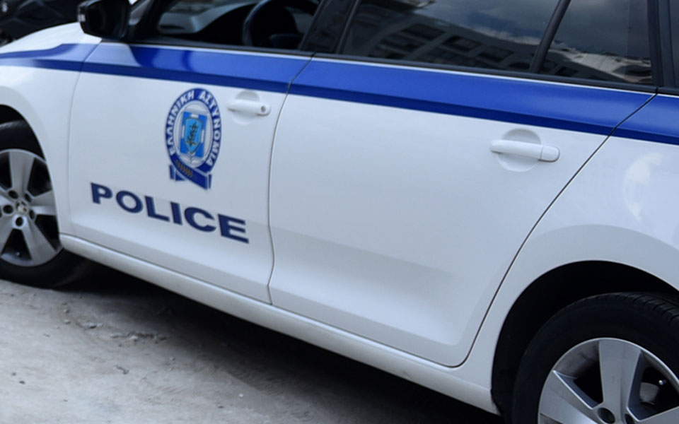 συμπλοκή-με-πυροβολισμούς-έξω-από-μπα-561412123