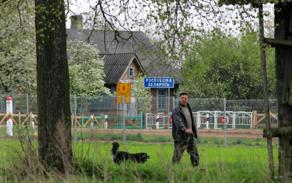 λευκορωσία-το-μινσκ-περιορίζει-τις-δυ-561384478