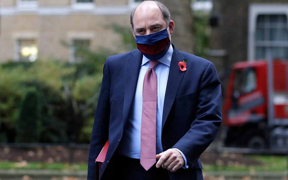 βρετανία-σε-απομόνωση-ο-υπουργός-άμυν-561414004