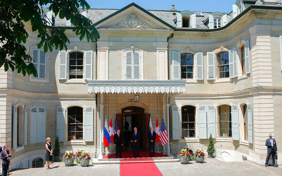 Μαραθώνια συνάντηση Μπάιντεν – Πούτιν: Λεπτό προς λεπτό οι εξελίξεις-17