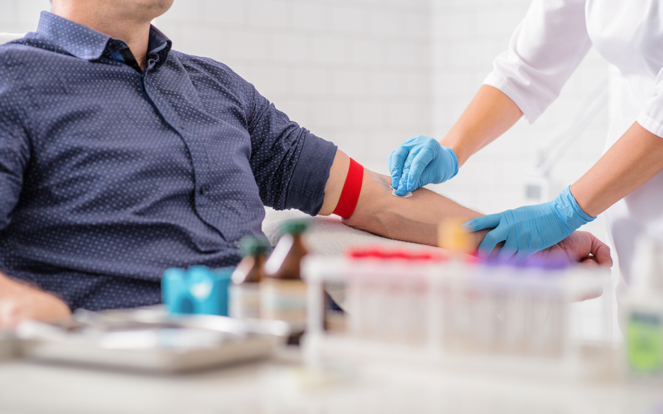 δραματική-έκκληση-για-προσφορά-αίματ-561399733