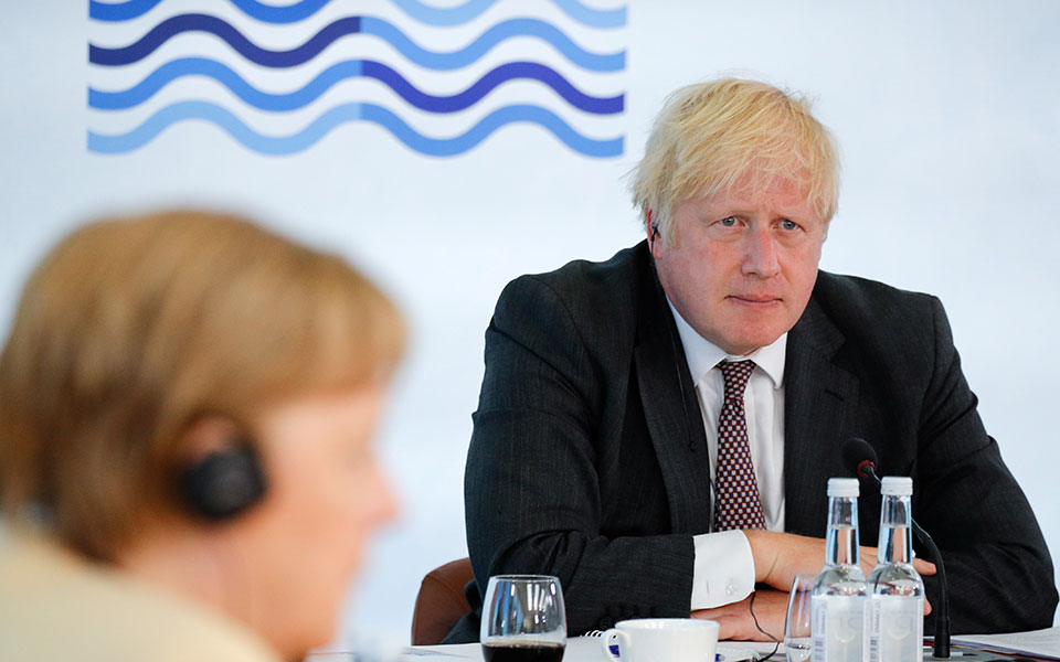 συνάντηση-τζόνσον-μέρκελ-στο-λονδίν-561411202