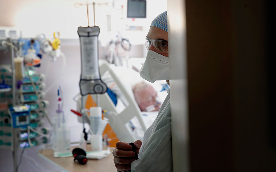 Κορωνοϊός: 520 νέα κρούσματα, 14 θάνατοι, 271 διασωληνωμένοι-1