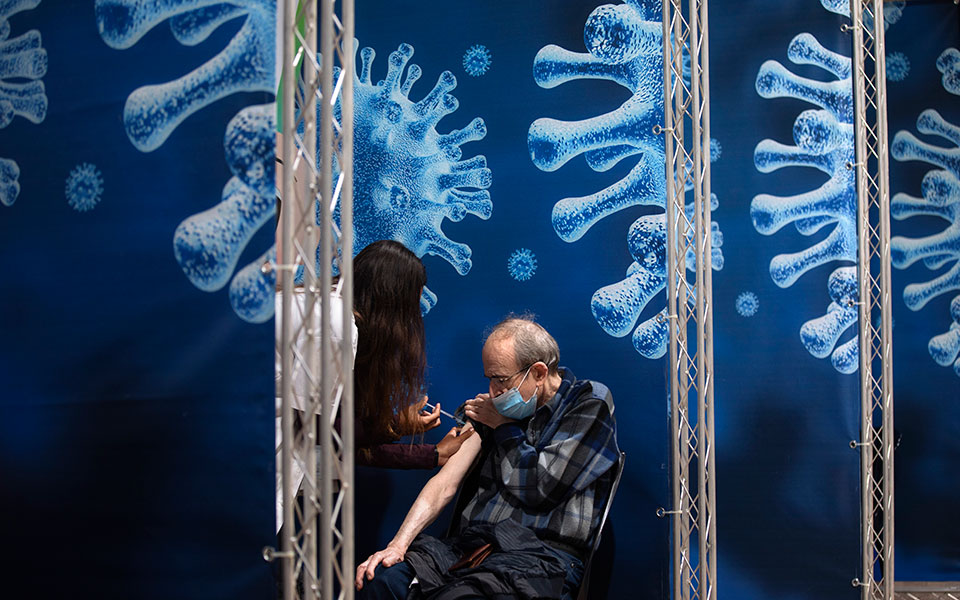 η-μετάλλαξη-δέλτα-απειλεί-το-τείχος-αν-561411796