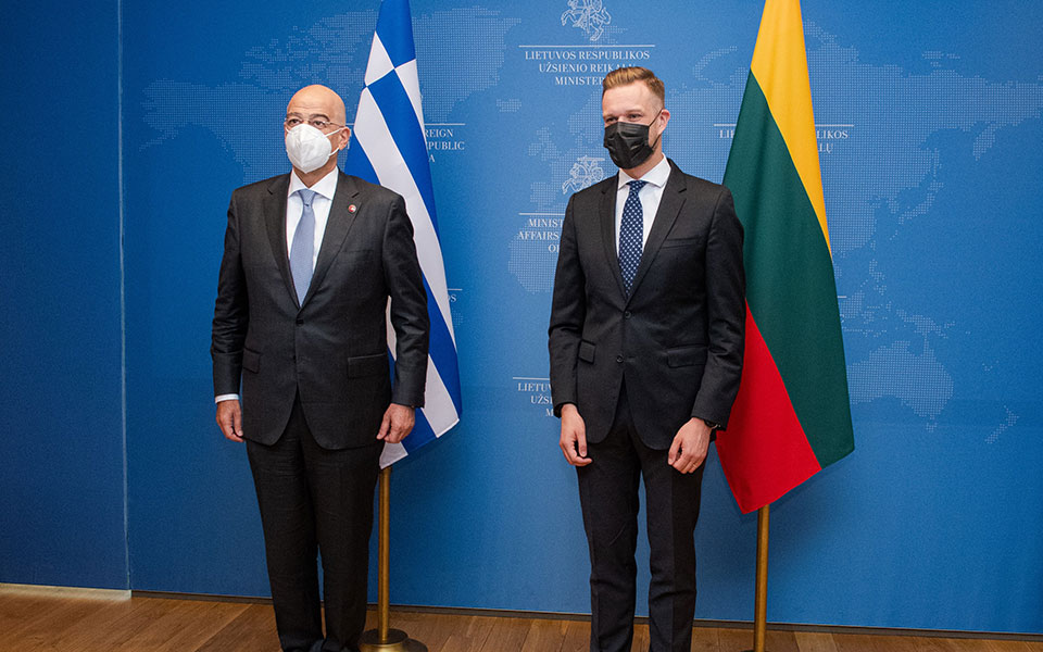 δένδιας-η-εε-πρέπει-να-δώσει-προτεραιό-561400588