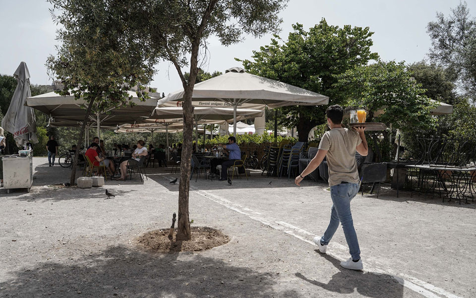 Προνόμια και αποκλεισμοί για επιτάχυνση των εμβολιασμών-2