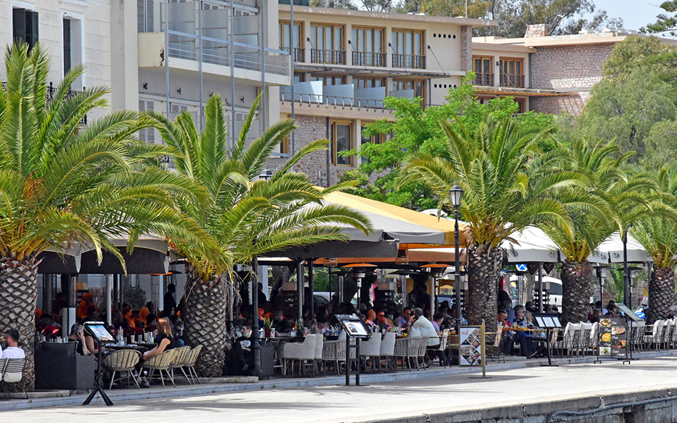 προνόμια-σε-εμβολιασμένους-αμιγείς-κ-561415594