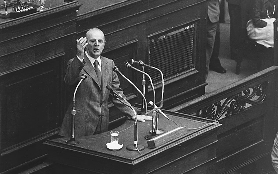 ποιος-κυβερνά-αυτόν-τον-τόπο-561405265