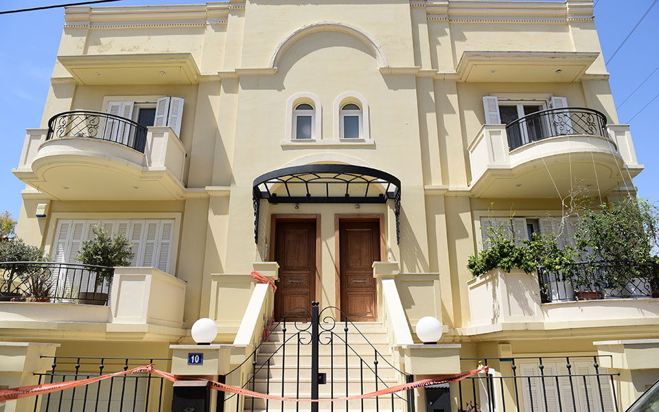 γλυκά-νερά-στην-οικογένεια-της-καρολά-561414142