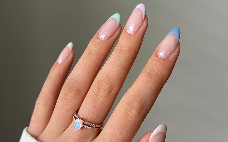 καλοκαίρι-2021-το-νέο-γαλλικό-μανικιούρ-ε-561383722