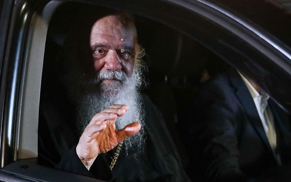 μονή-πετράκη-τηλεφωνική-επικοινωνία-561409330