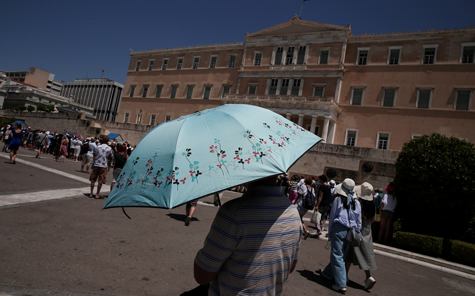καιρός-έρχεται-καύσωνας-από-τα-μέσα-τη-561405979