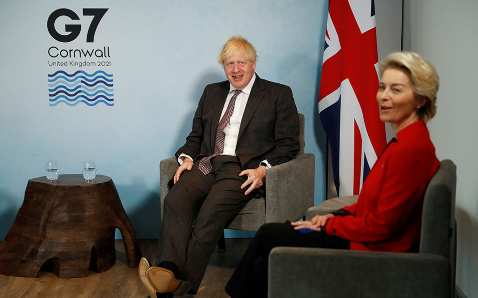 ο-μπόρις-τζόνσον-καλεί-την-εε-να-δείξει-561397111